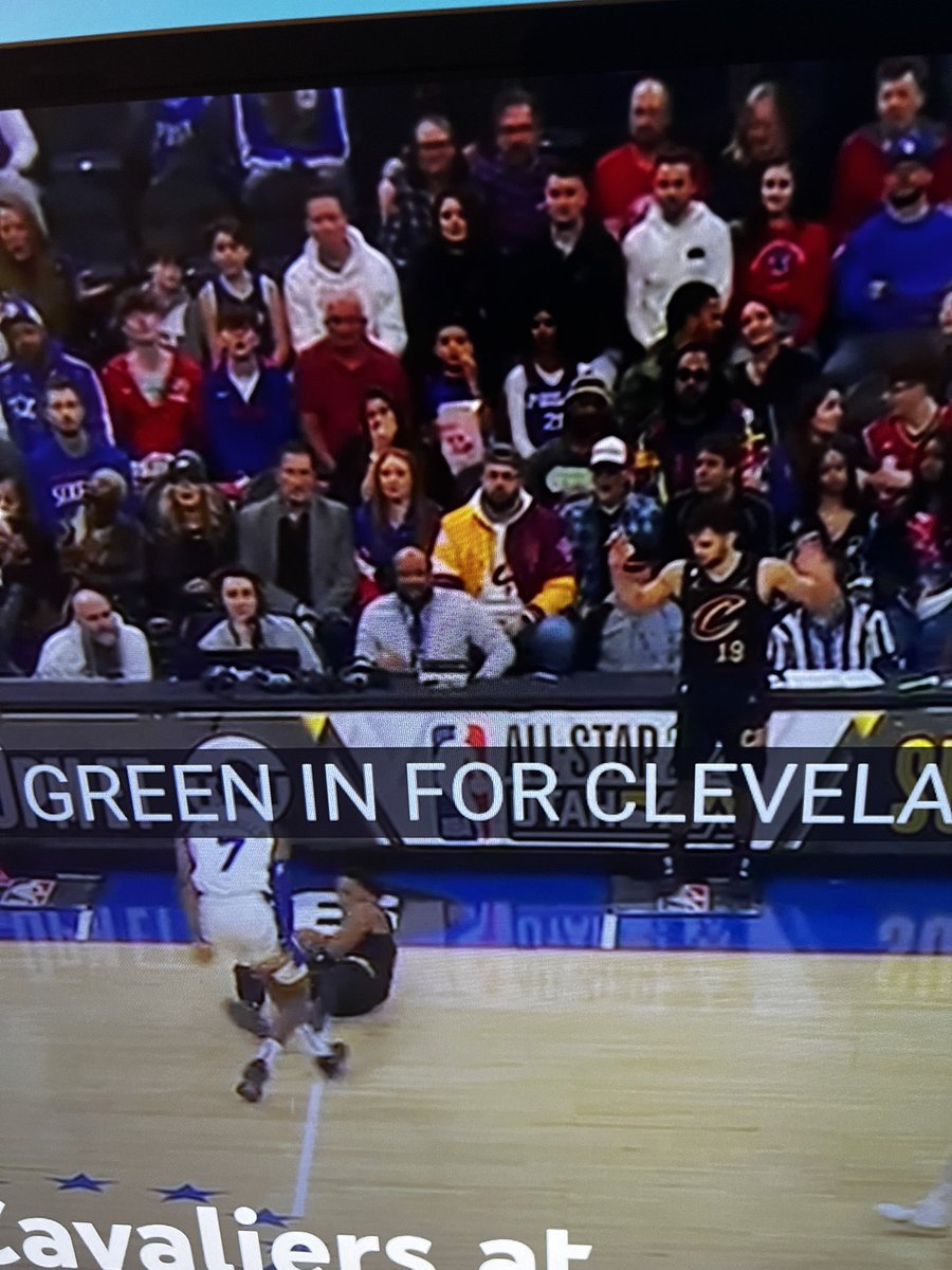 CmakYou's tweet photo. @CallingOurShot Yo homie dat you out there??? A celeb in his own right https://t.co/NNjdQTCz7l