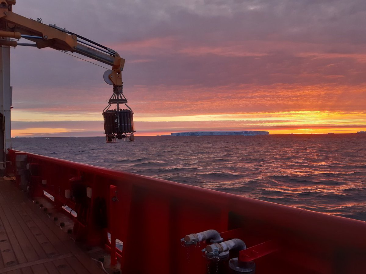 Oceans_Anna's tweet image. A stunning end to a spectacular day aboard #RRSSieDavidAttenborough #SDAScience
@BAS_News