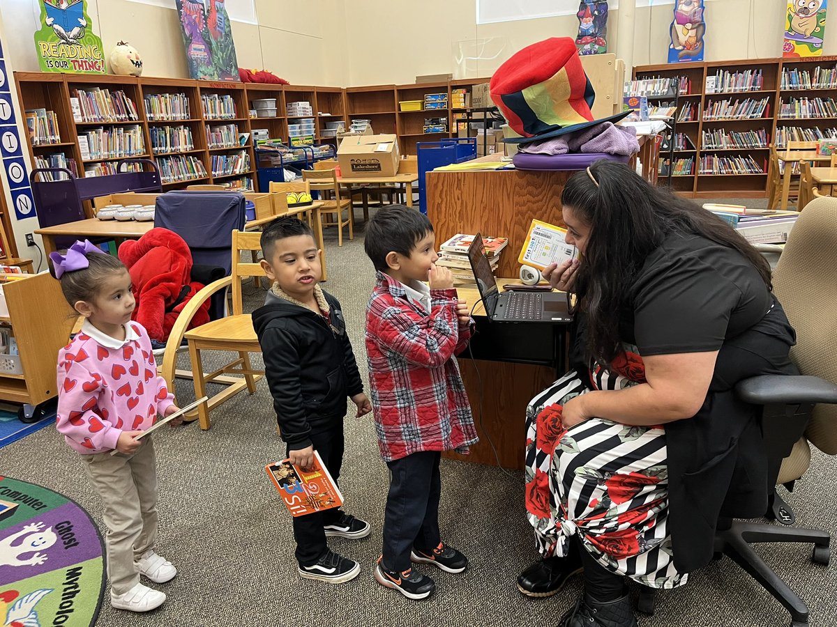 📚 Our little PK3 Senators love to visit the library. 📖 Thank you @Library_HBGPLA for your amazing work and dedication. <a href="/HBGonzalezPLA/">Henry B. Gonzalez PL Academy</a> <a href="/ICanReadDallas/">Early Learning Dallas ISD</a>