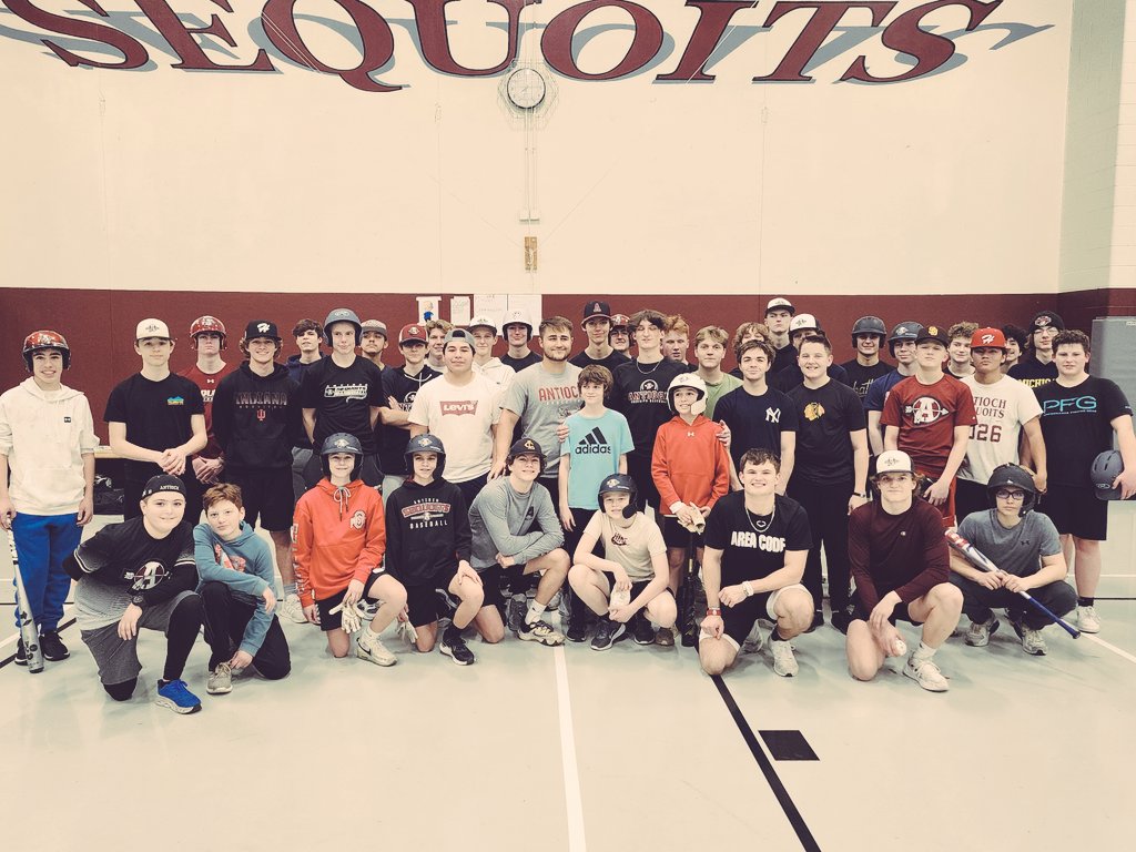ACHSBaseball1's tweet photo. Together. #timehascometomakethingsright #AYLL https://t.co/pfBbo71HNU
