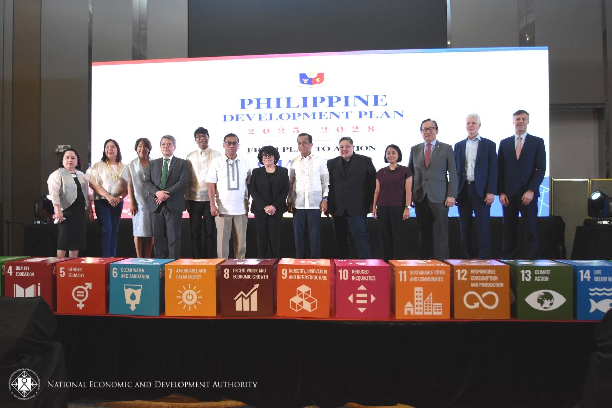 DEPDevgovph's tweet image. IN PHOTOS: Philippine Development Plan (PDP) 2023-2028: From Plan to Action Chapter 15: Accelerate Climate Action and Strengthen Disaster Resilience

More photos: bit.ly/3EdjOdb
Watch the event here: bit.ly/LSpdpch15

#FromPlanToAction
#AmBisyonNatin2040