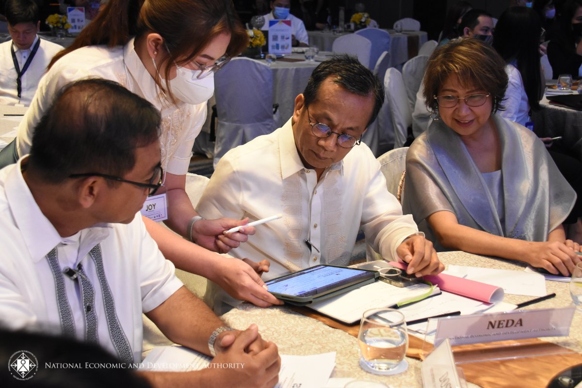 DEPDevgovph's tweet image. IN PHOTOS: Philippine Development Plan (PDP) 2023-2028: From Plan to Action Chapter 15: Accelerate Climate Action and Strengthen Disaster Resilience

More photos: bit.ly/3EdjOdb
Watch the event here: bit.ly/LSpdpch15

#FromPlanToAction
#AmBisyonNatin2040