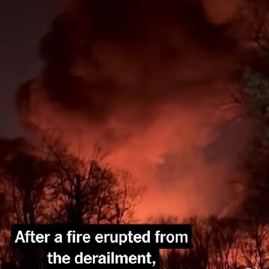 shekhmdruhullah's tweet photo. A train carrying toxic chemicals derailed in eastern Ohio, igniting a fire that covered the town of East Palestine in smoke Fearful of a major explosion the authorities carved out an evacuation zone and carried out a controlled release of toxic fumes to neutralize burning cargo https://t.co/UwCpfBNe9x