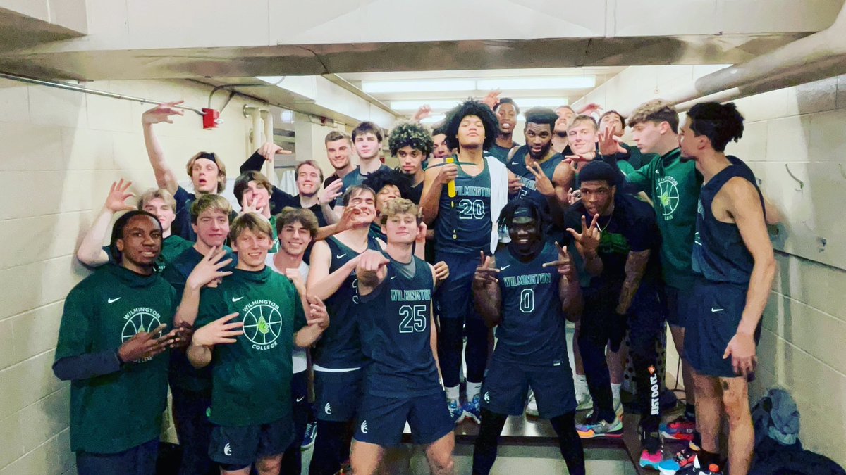 DubC_MensHoops's tweet photo. Love a good road WIN!!!

Wilmington 78
Otterbein 72

#WePressOn #DigDEEP #WeAreDubC https://t.co/HIcbrzIeTb