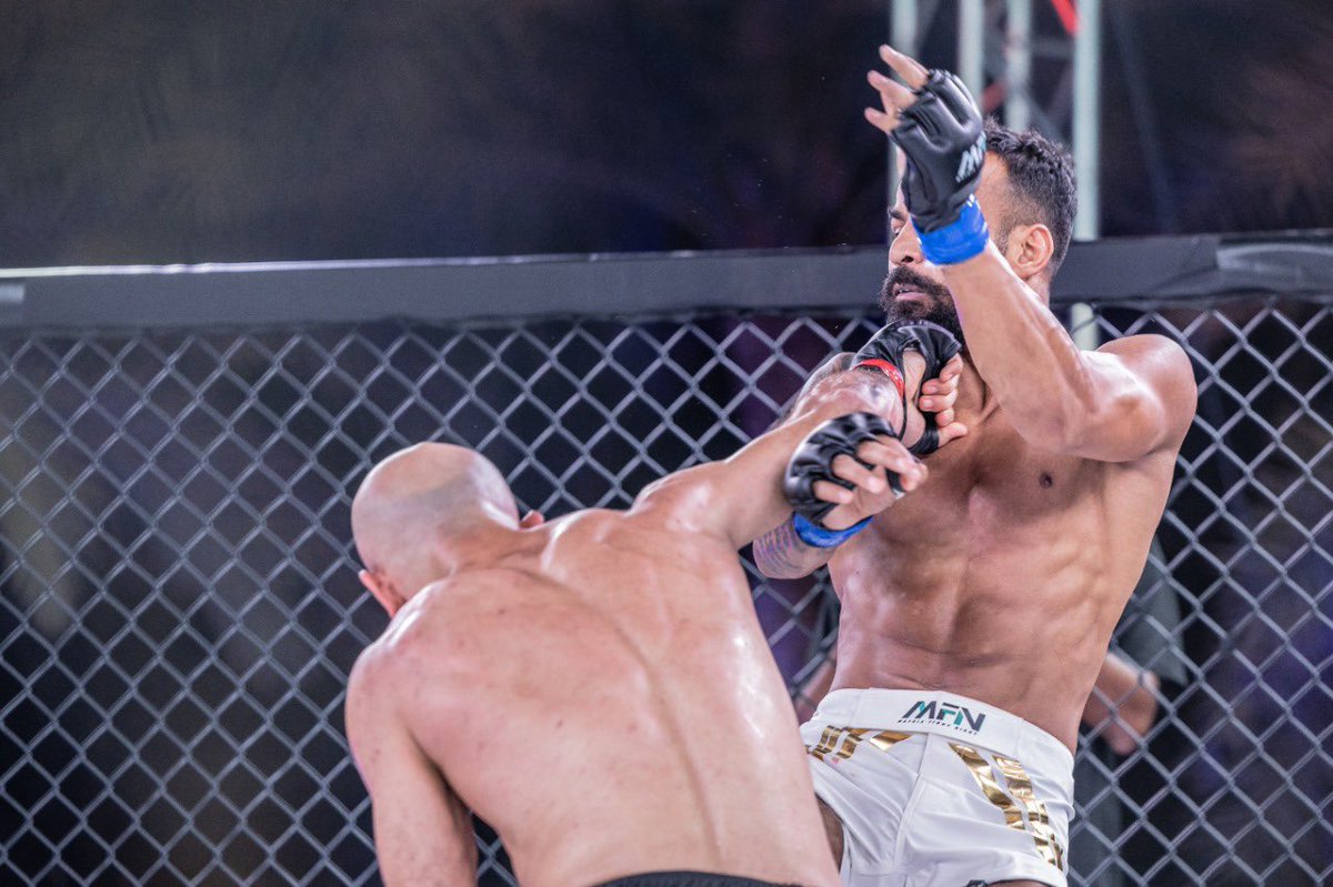 mfn_mma's tweet photo. Bout  11 ⬇️
@dhruvchaudhar20 (India ) VS @uloomi (Pakistan)

Our 11th fight at #MFN10🔥💯
 You don’t want to miss out on this one 💯🥊 watch the full fight on our YouTube channel - Releasing on 17th  February February #StayTuned (#MatrixFightNight)🔥💯🙌🏻
.
#MFN10 #Warriors https://t.co/Kcv3RefpRV