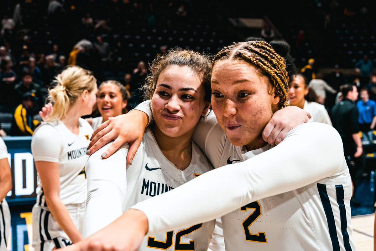WVUWBB's tweet photo. Very good times had by all ☺️

#HailWV https://t.co/RFyQAxP7jc