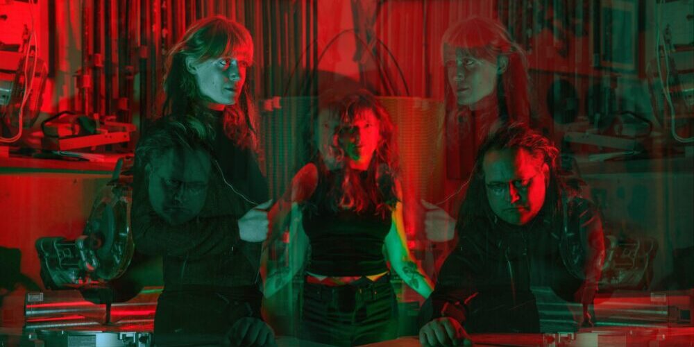 Don't miss out Superfriends! Enter online for chances to win a <a href="/fortunestellarr/">Fortune Stellar</a> prize pack! The prize pack includes vinyl &amp; merch @ByDivineRight + <a href="/iloveHotKid/">HOTKID</a> + <a href="/MadOnesBand/">MAD ONES</a> Plus tickets to catch <a href="/aceofwandsband/">Ace of Wands</a>! Details: bit.ly/3jyDcdu