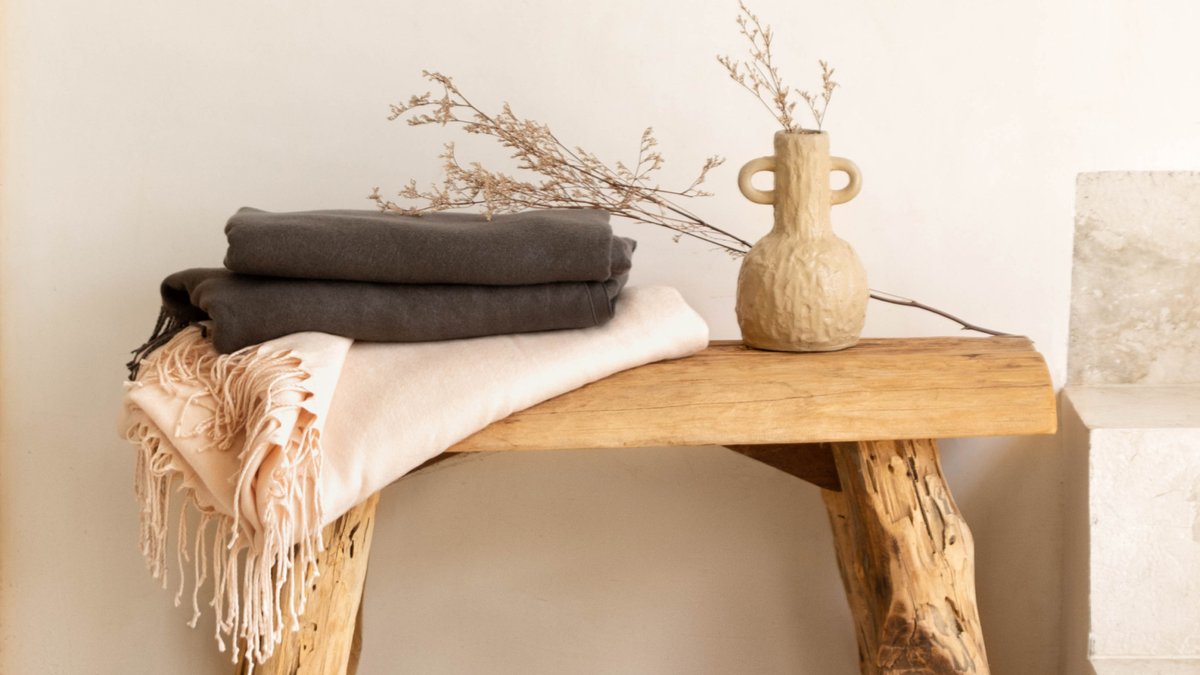 ettitude tweet media