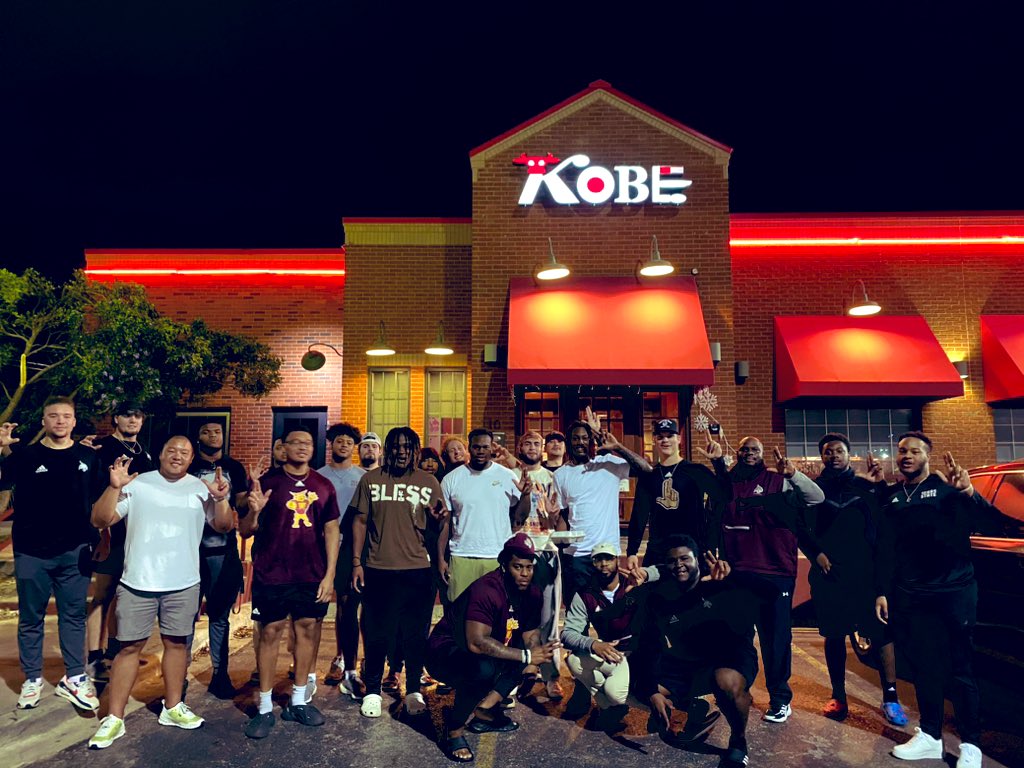 Big Shoutout @Kobe_smtx showing @TXSTATEFOOTBALL DLINE love tonight