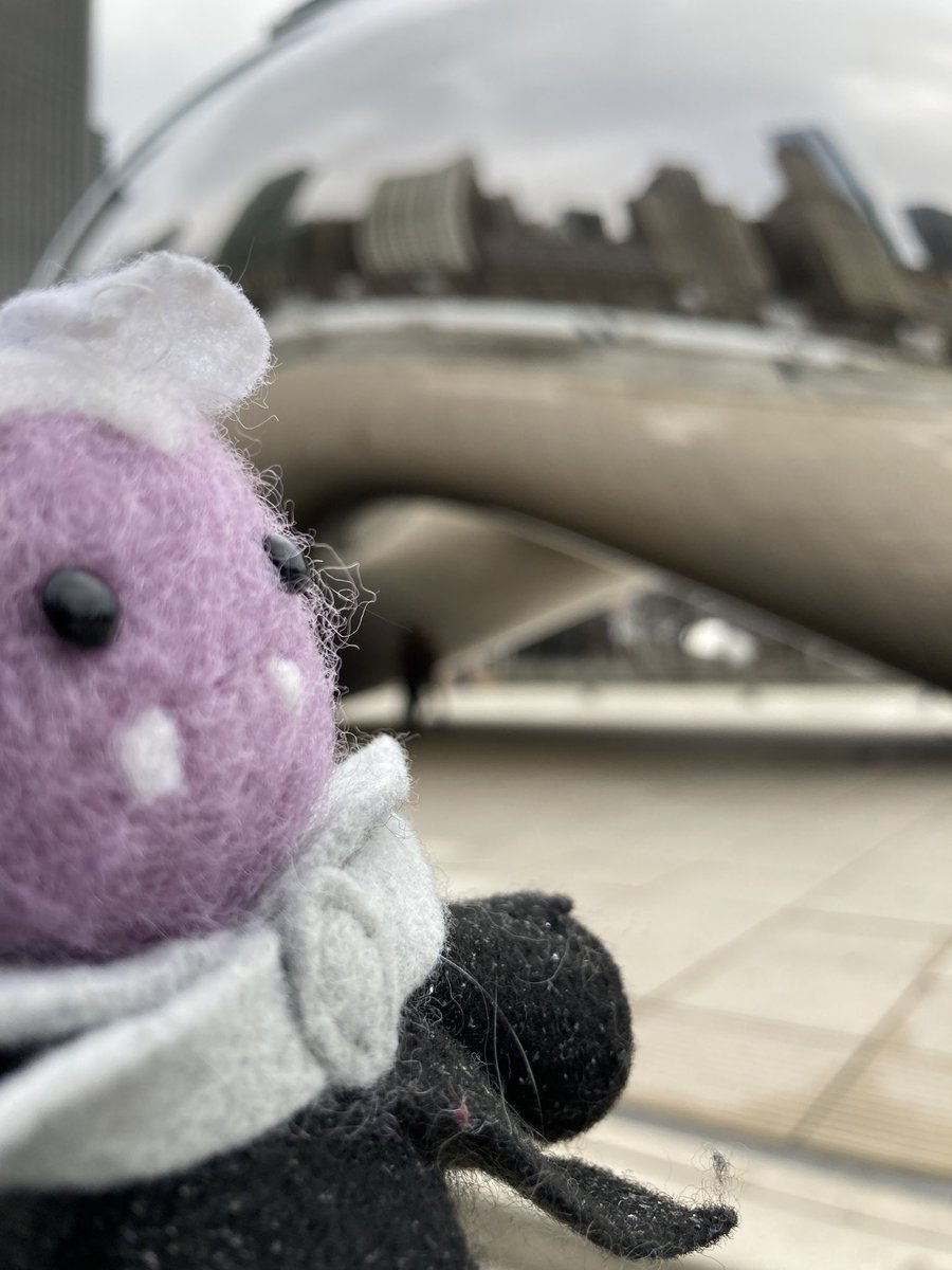 piratethextine's tweet photo. A little known fact about learning Dunamancy is that you first must confirm you are not Anish Kapoor, you are in no way affiliated to Anish Kapoor, & you are not engaging in arcana on behalf of Anish Kapoor. #smolessekventures #essekthelyss #shadowbean #atthebean #criticalrole https://t.co/r6HW6Vb0Cc