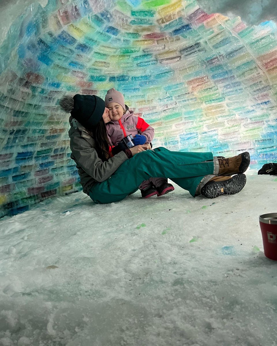 erinadriaansen's tweet photo. First hot chocolate in our little igloo ❄️  ☕️ 800+ ice blocks, 40 bottles of food colouring, and 2 months of construction - our best Fort yet https://t.co/6ktkhC51J1