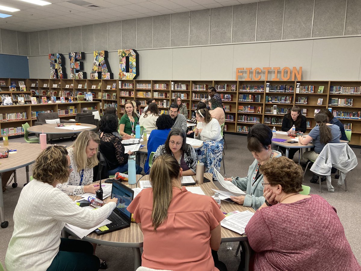 EmanuelTorralba's tweet photo. We had a fruitful afternoon @hollydalerocks!!! Our Action Teams met to discuss the changes in our #MathStandards and we shared ideas about how we can vertically support each other #Now #Later #EvenLater
@MrsAngelaMack @MsPowell24 https://t.co/8qEZNhFHLy