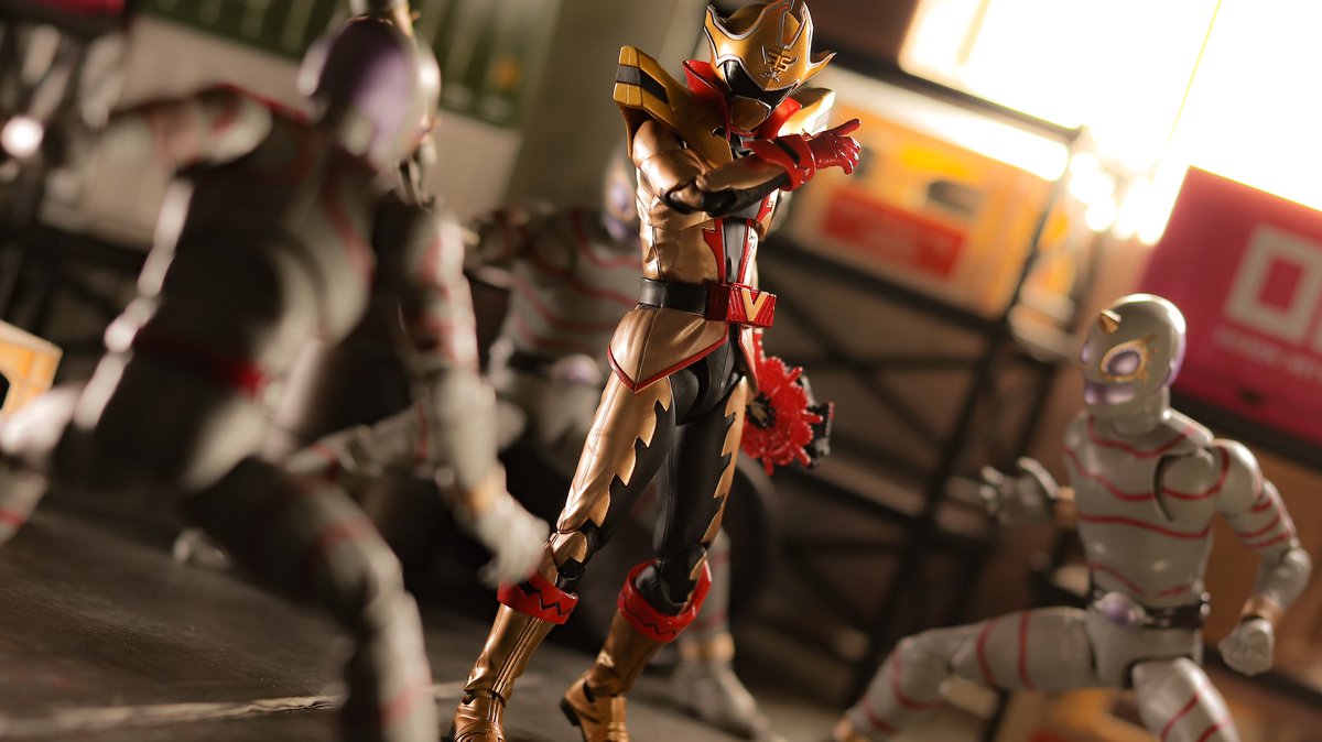jeymad4tin's tweet photo. SentaiShot!
Kaizoku no Power! Twokaizer
#twokaizer #zenkaiger
#supersentai #kikaisentaizenkaiger #shf #shfiguarts #toy #toys #toyphotography #powerangers https://t.co/G4giC18OlT
