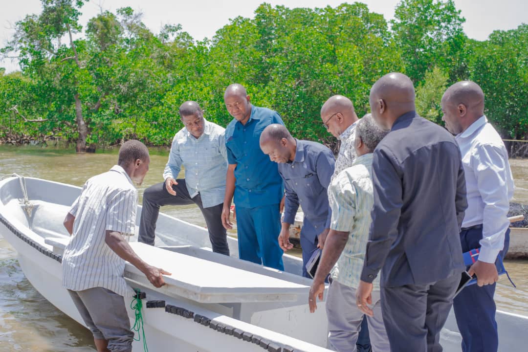 Mapema Jana Mh. Abdallah Ulega Naibu Waziri Mifugo Na Uvuvi alipata nafasi ya kufanya ziara kwenye Miradi mbali mbali Jijini Tanga ikiwemo Miradi ya TangaYetu. @tangayetu__ @esrf_tz #tangayetundiohiisasa