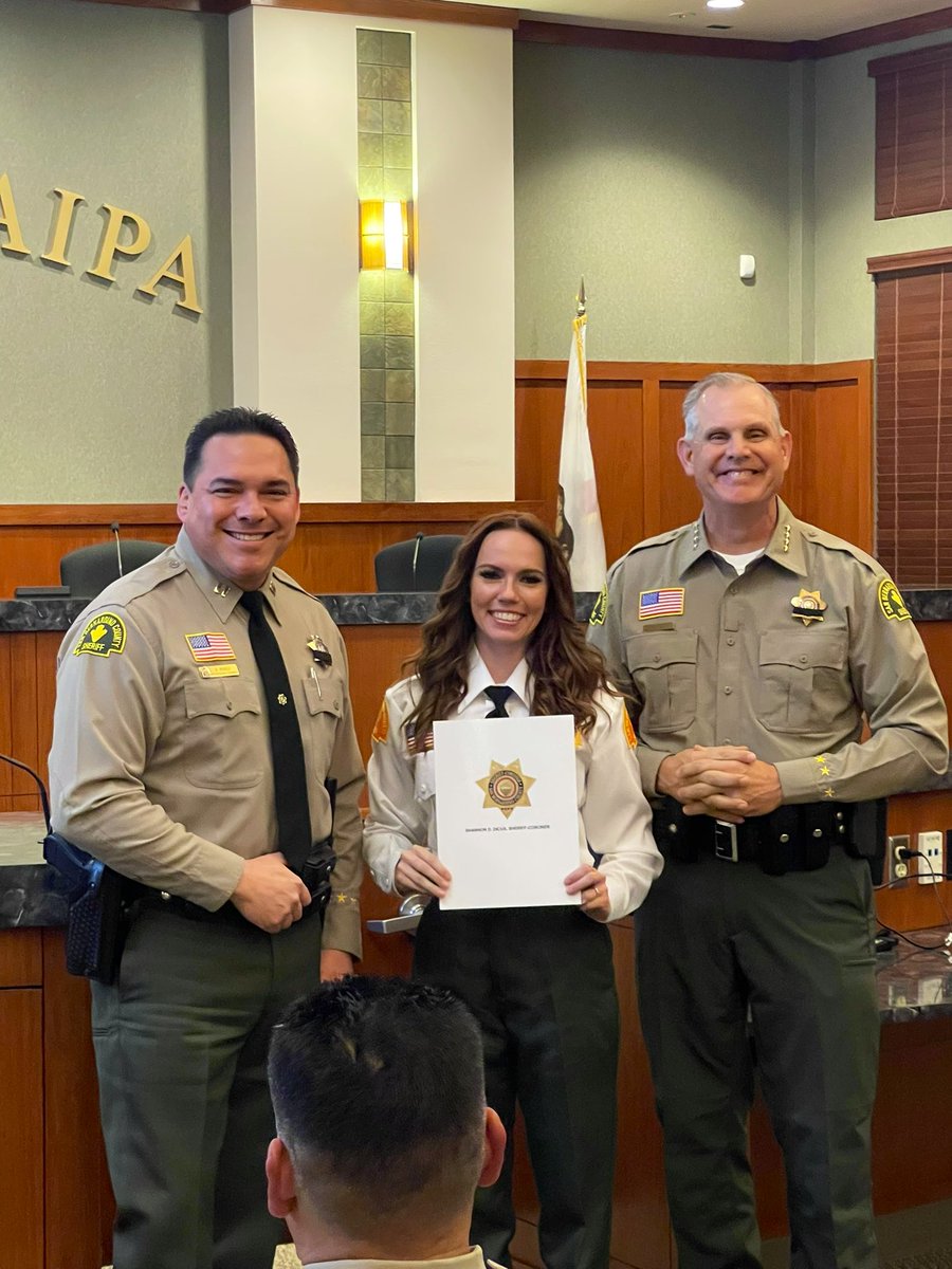 SBCSDeperez's tweet photo. Congratulations to the graduates of the SBSD Citizen Volunteer Academy! Kelsey Quinn is joining @RanchoPD Equestrian’s on Patrol unit. Welcome to our team! Thanks to @YucaipaPD for hosting the academy. 
@CityOfRC @sbcountysheriff https://t.co/4briKiwVry