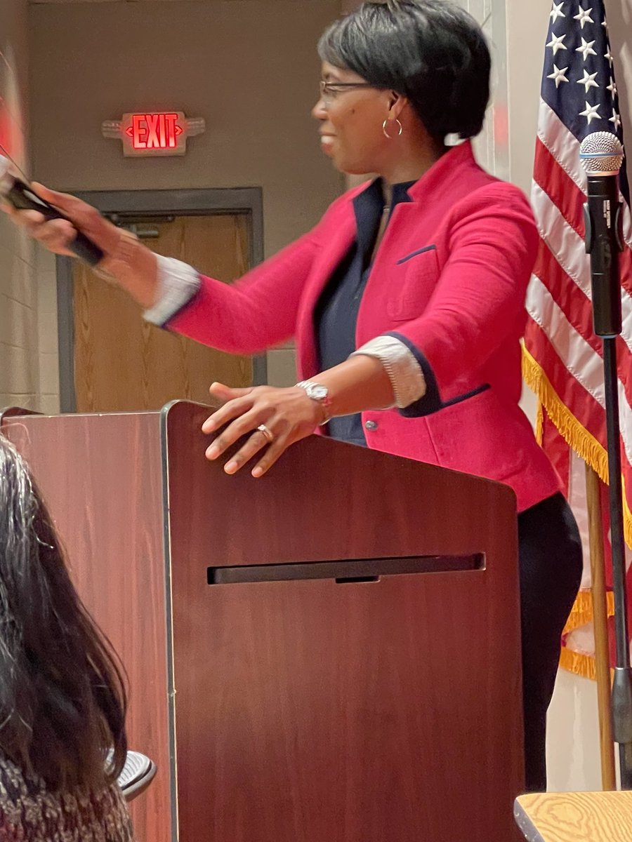 Leah D Stith tweet media