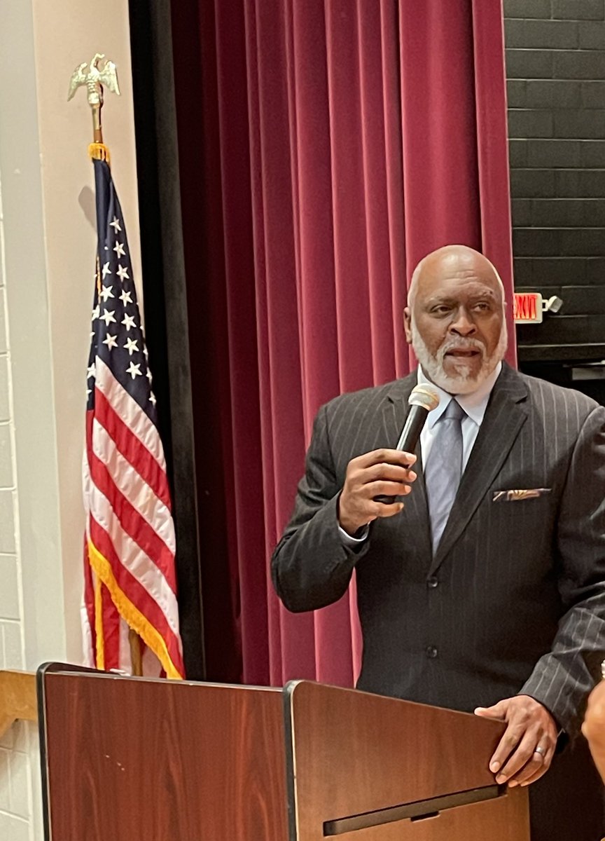 Leah D Stith tweet media