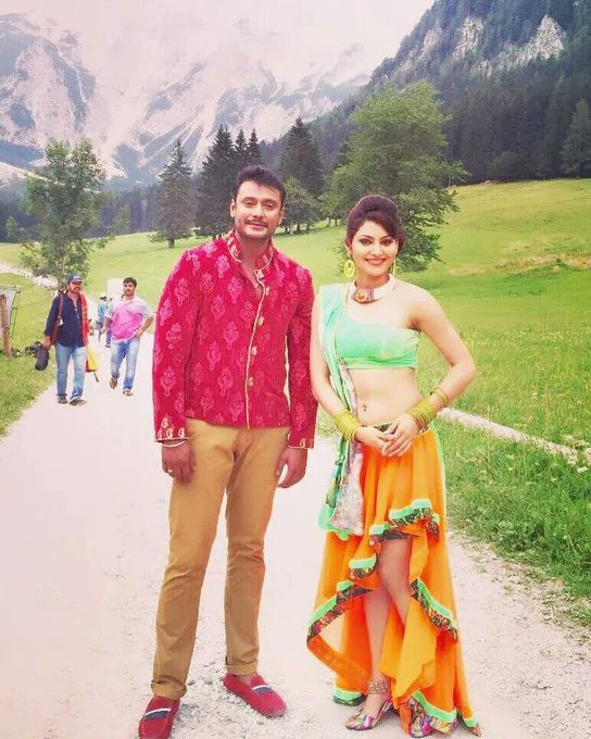 Wishing ✨ you a very happy birthday 🎂🎁🎉🥳 @dasadarshan 🎂🍰
.
#happybirthdaydarshan on the behalf of the @UrvashiRautela Fans ❤️
.
#darshanthoogudeepasrinivas #DarshanThoogudeepa #UrvashiRautela #dboss