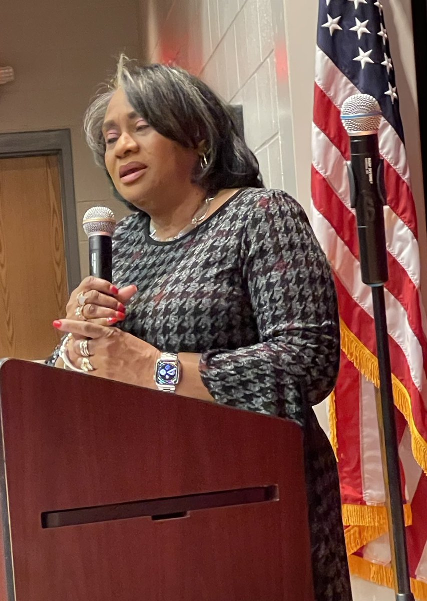 Leah D Stith tweet media