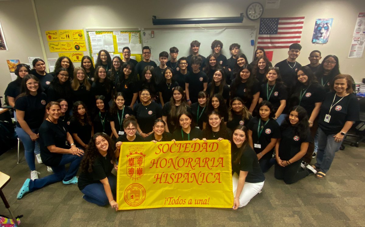 PRHSSpanishNHS's tweet photo. Club Photo For The Yearbook https://t.co/WSDmin2IB0