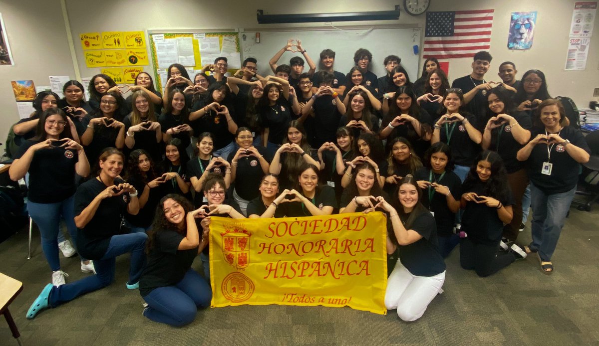 PRHSSpanishNHS's tweet photo. Club Photo For The Yearbook https://t.co/WSDmin2IB0