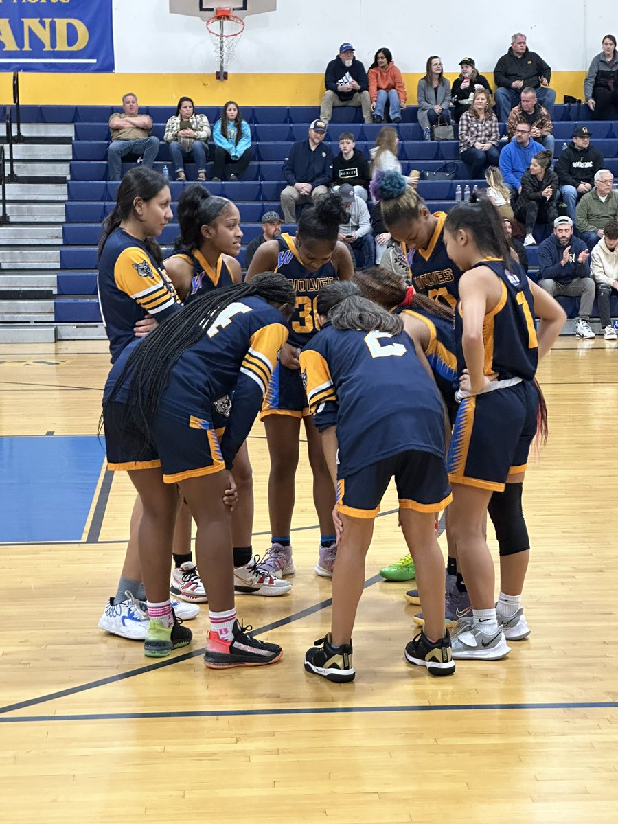 TeacherCarissa's tweet photo. Up in Crescent City representing #YVHSWolfPack at NCS girls basketball playoffs! @YgnacioValley @YVAthletics https://t.co/yYUZzSHOiK