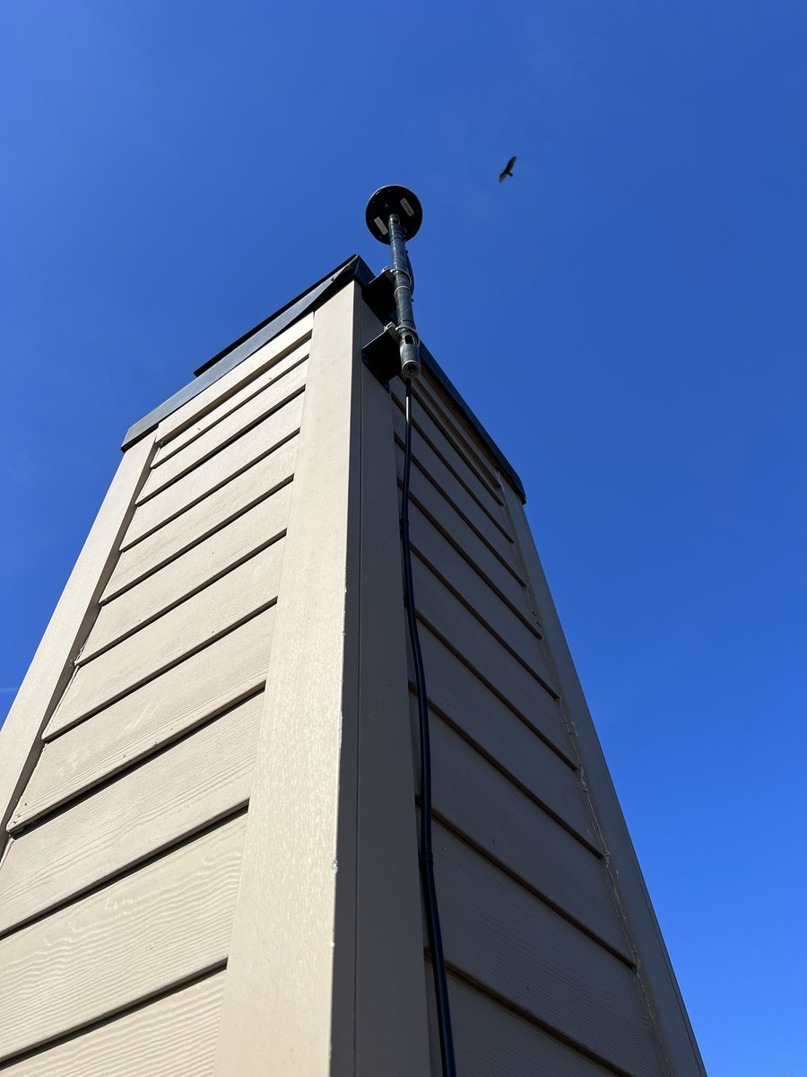 This week, the Doylestown, PA base station, the 12th in the AlphaRTK network, was installed 45’ tip-top a chimney stack 🧗‍♂️

First pic snapped just shy of the top taking a few nervous 😳 breaths before sending the lift all the way up

Success 🎉

#gnss #rtk #gis #geospatial