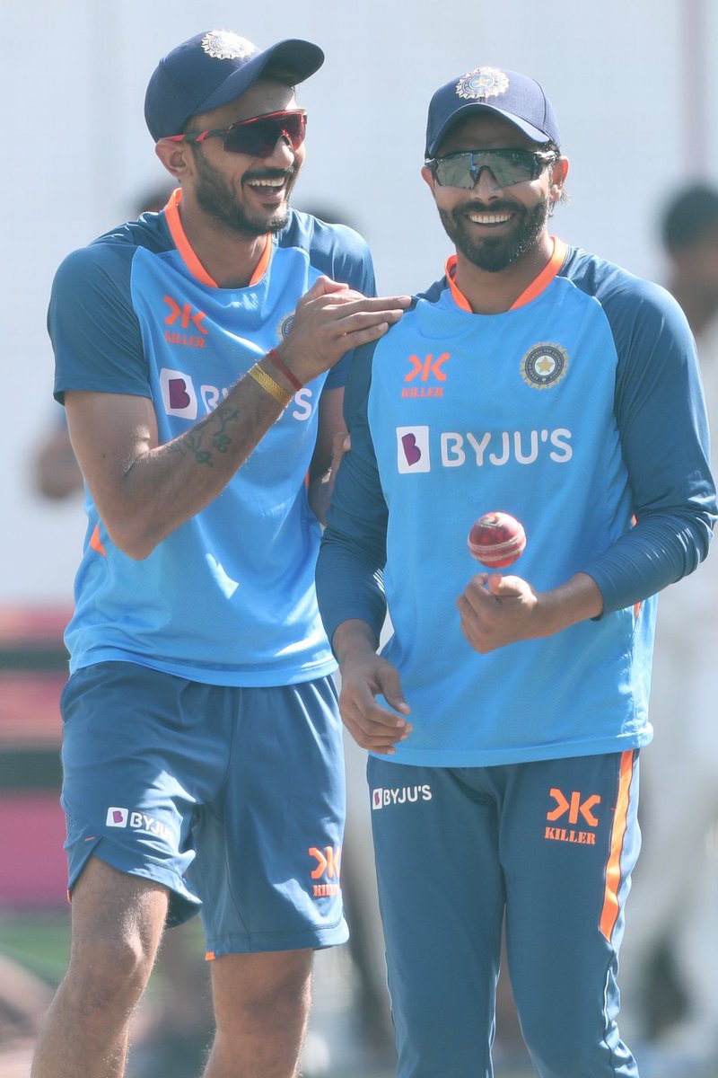 Axar Patel tweet media