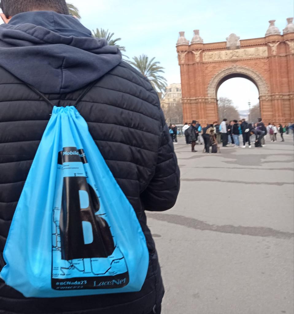 INScalgravat's tweet photo. Alumnat #4tESO i professorat participant a la #Barcelonada'23. Tot un clàssic, des del 2012 que s'inicià amb orígens a @rbarlam
i @INScalgravat , que va sumant i sumant. #equiplacenet #WMCP
Esperem que continuï molts anys més... https://t.co/83YvhuCA6g
