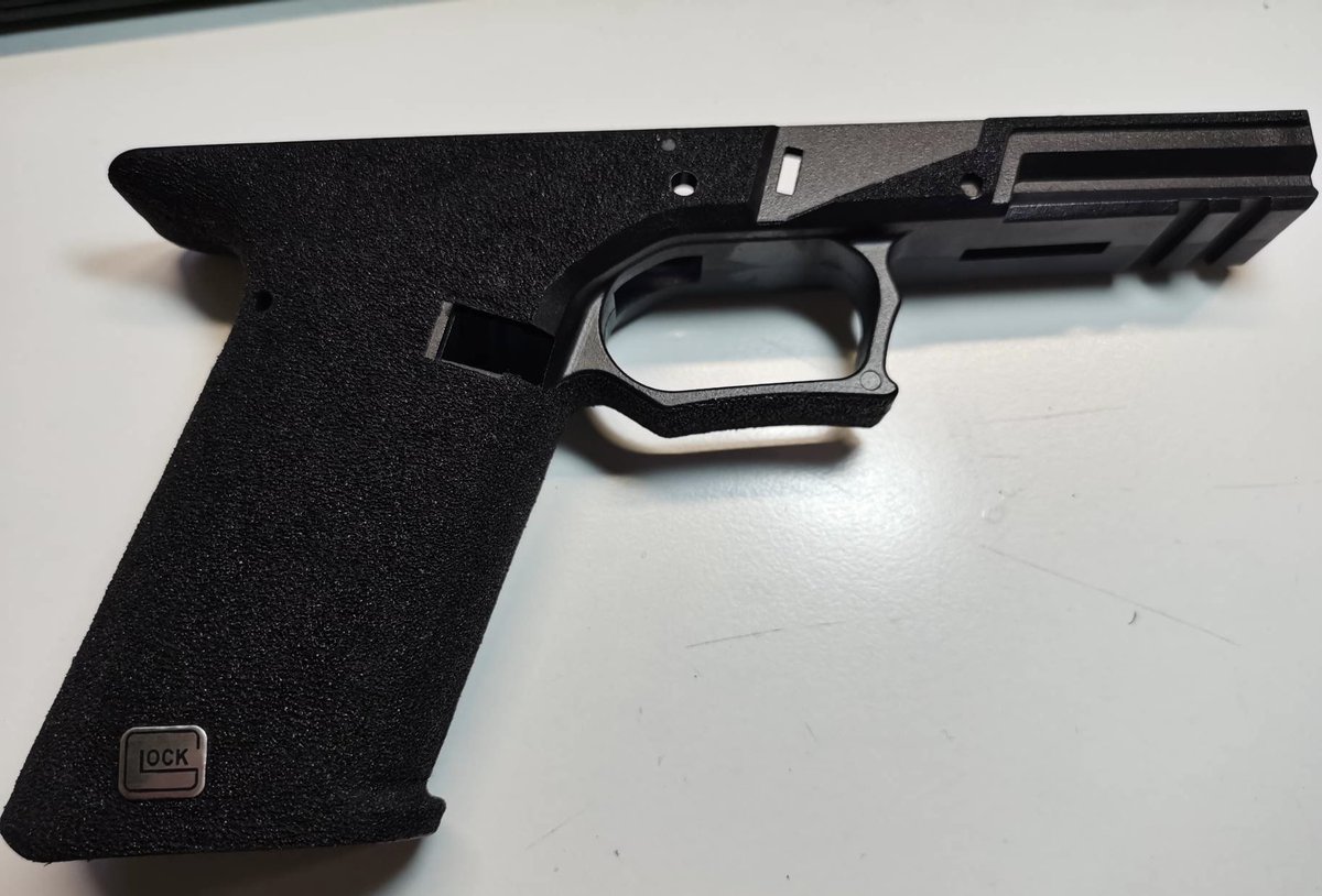 walker_cloud's tweet photo. stippling glock #glock #stippling #customgun #水弹枪 #格洛克 #冷媒 #握把 #Glock https://t.co/zlBCFK3TBB