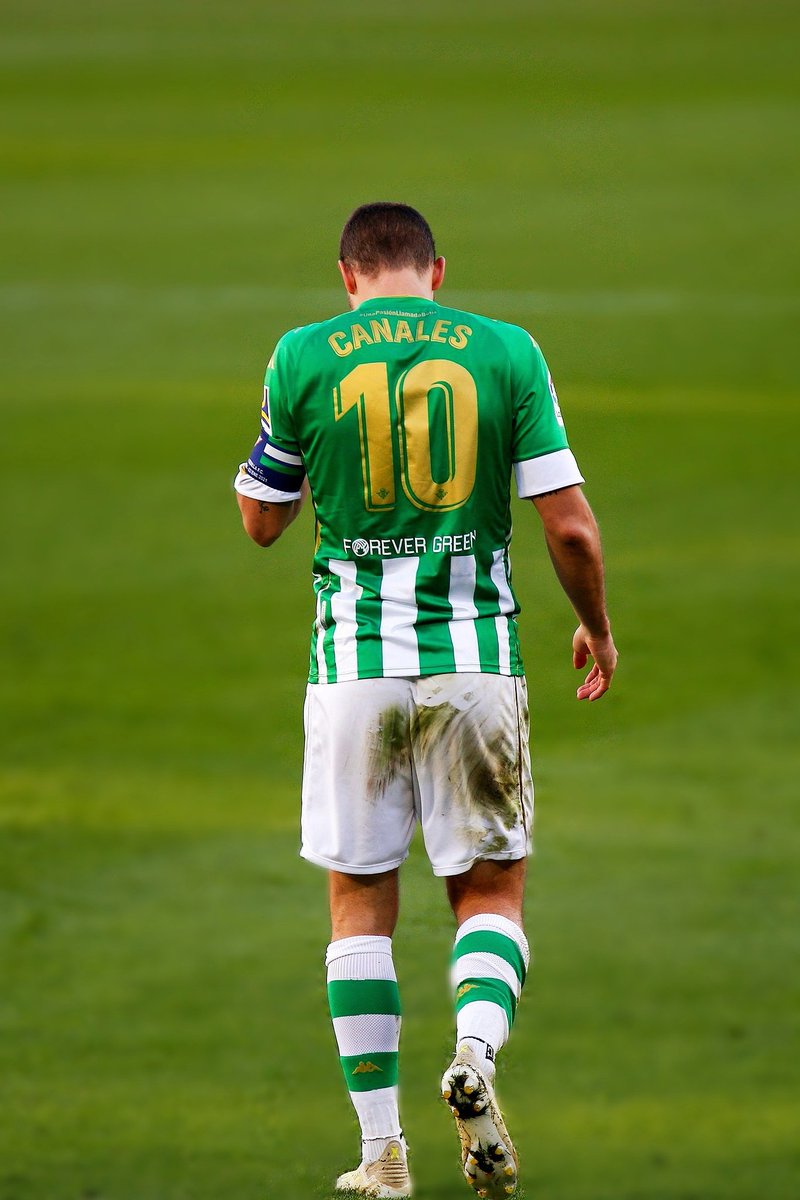 MateQueee's tweet photo. Hoy cumple años una de las mejores cosas que le ha pasado al Betis en su historia. Un jugador que representa todos los valores y a todos los aficionados del club. Un ser de luz que ya es imprescindible en nuestra historia y que la ha cambiado.
Te queremos mucho @SergioCanales 💚 https://t.co/LVF9KuBGTy