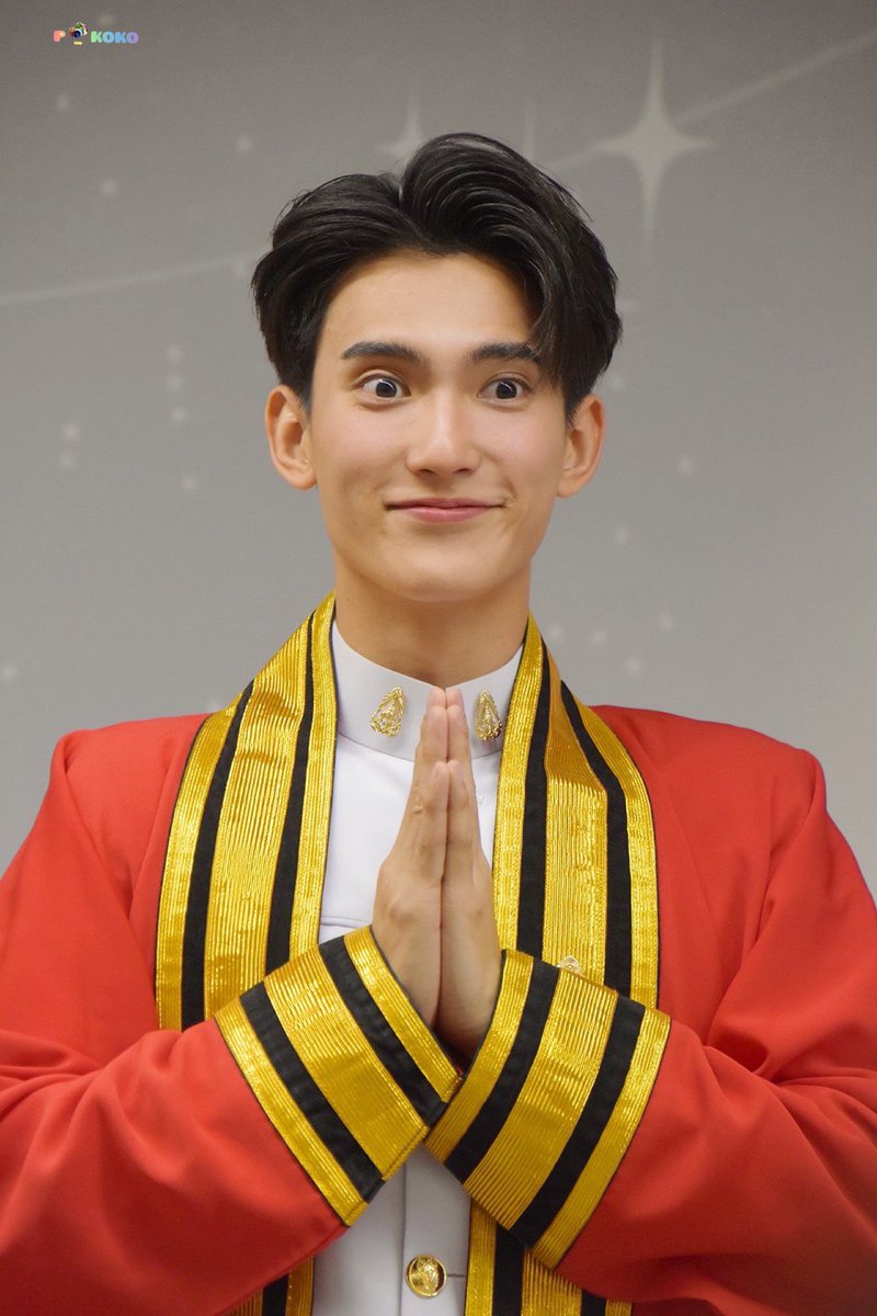 P_KOKO1995's tweet photo. ตอนอยู่งานรัวชัตเตอร์ไม่ยั้ง ! 🤨📸
โม้เม้นนี้ดี ท่านี้ก็ได้ แต่พอกลับบ้าน = ดองรูป 
ก็งงตัวเองอยู่เหมือนกัน 😂 
@firstfh5  เอาไว้ลงเวลาคิดถึงไงค้าบ ❤️

#ด้อมจิ๋ว
#รักแรกของเฟริสท์ 
#First_Chalongrat 
#FirstfhGraduationDay https://t.co/d0K6OwMdny