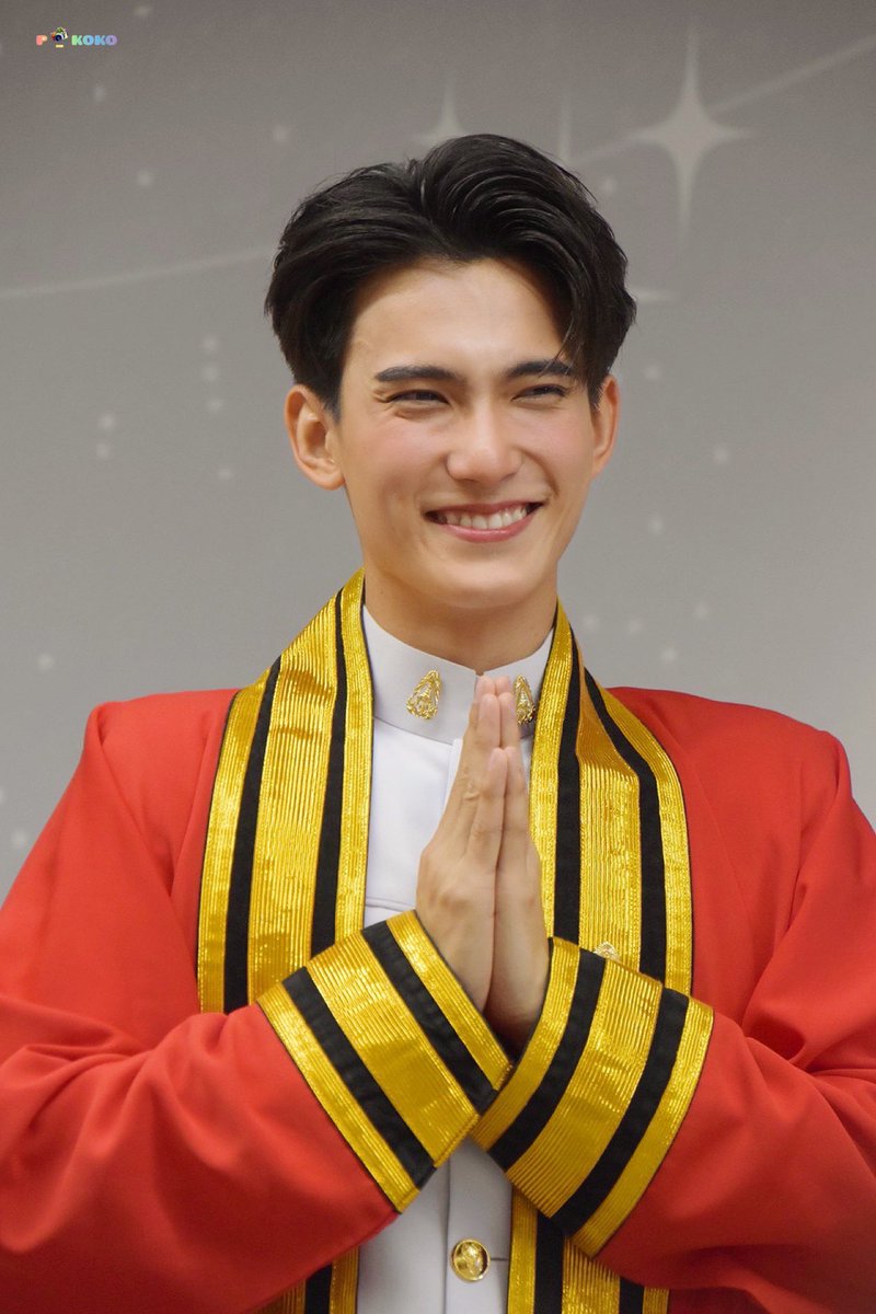 P_KOKO1995's tweet photo. ตอนอยู่งานรัวชัตเตอร์ไม่ยั้ง ! 🤨📸
โม้เม้นนี้ดี ท่านี้ก็ได้ แต่พอกลับบ้าน = ดองรูป 
ก็งงตัวเองอยู่เหมือนกัน 😂 
@firstfh5  เอาไว้ลงเวลาคิดถึงไงค้าบ ❤️

#ด้อมจิ๋ว
#รักแรกของเฟริสท์ 
#First_Chalongrat 
#FirstfhGraduationDay https://t.co/d0K6OwMdny