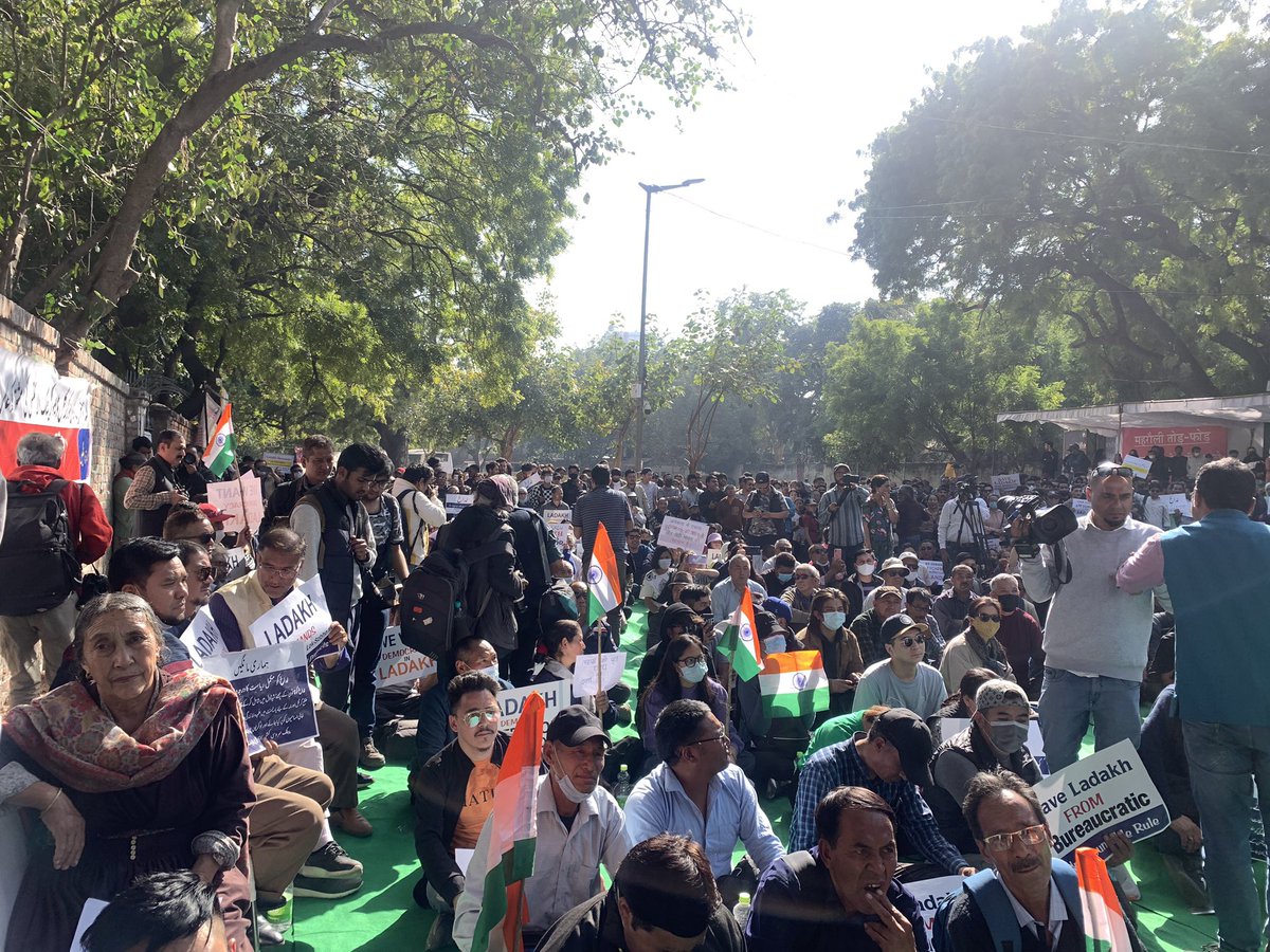 People of #Ladakh (UT) have raised some genuine demands at Jantar Mantar, New Delhi. The aspiring youth of Ladakh have been deprived of Gazetted posts since 2019. We demand protection of Ladakh environment through sixth schedule. #PSCforLadakh #6thschedule
 #Ladakhstatehood