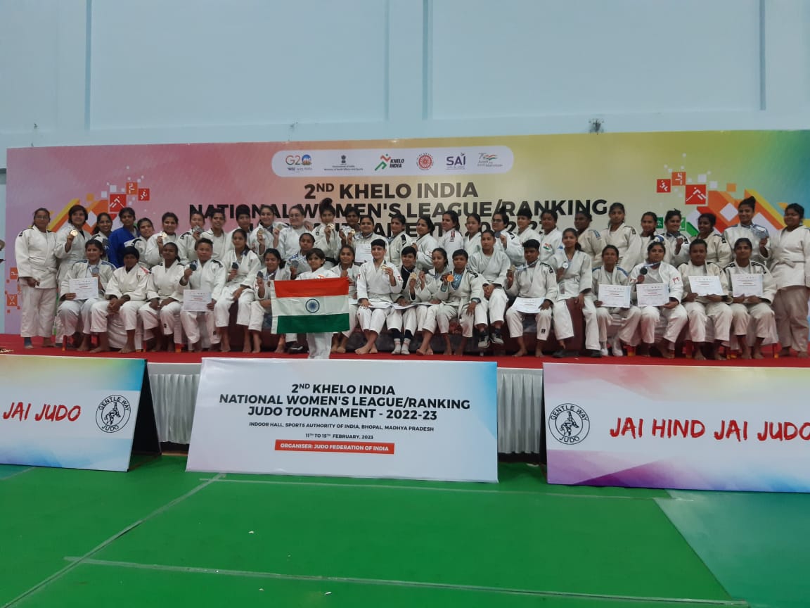 kheloindia's tweet photo. 2nd #KheloIndia National Women's League/Ranking Judo Tournament- 2022-23 concluded yesterday in Bhopal🥋

Around 330 #Judokas competed in the 5-day event. Have a look at the smiling faces of our young participants 😁

Well Played Girls!! https://t.co/ZD1jbhpHYM