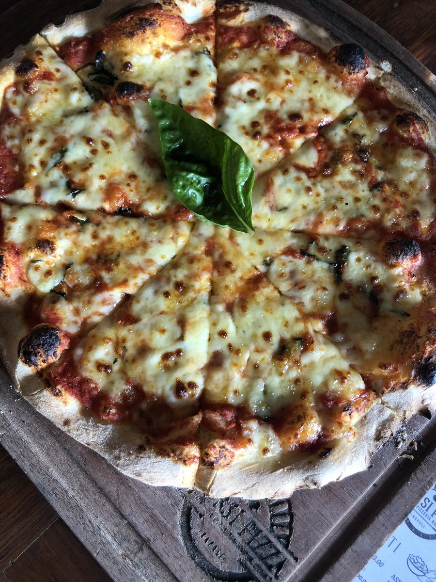 reneeviolet_'s tweet photo. D’Ursi Pizza Autentica Pizzeria Napoletana https://t.co/sZH7NoajYr