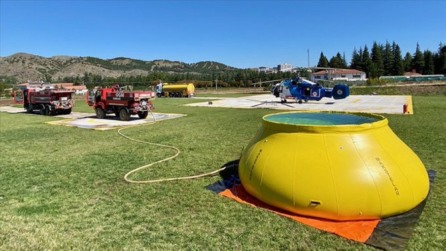 Orman yangınlarına müdahale için üretilen "taşınabilir havuz" depremzedelere hizmet verecek.

( Türkiye’s Economy Channel )