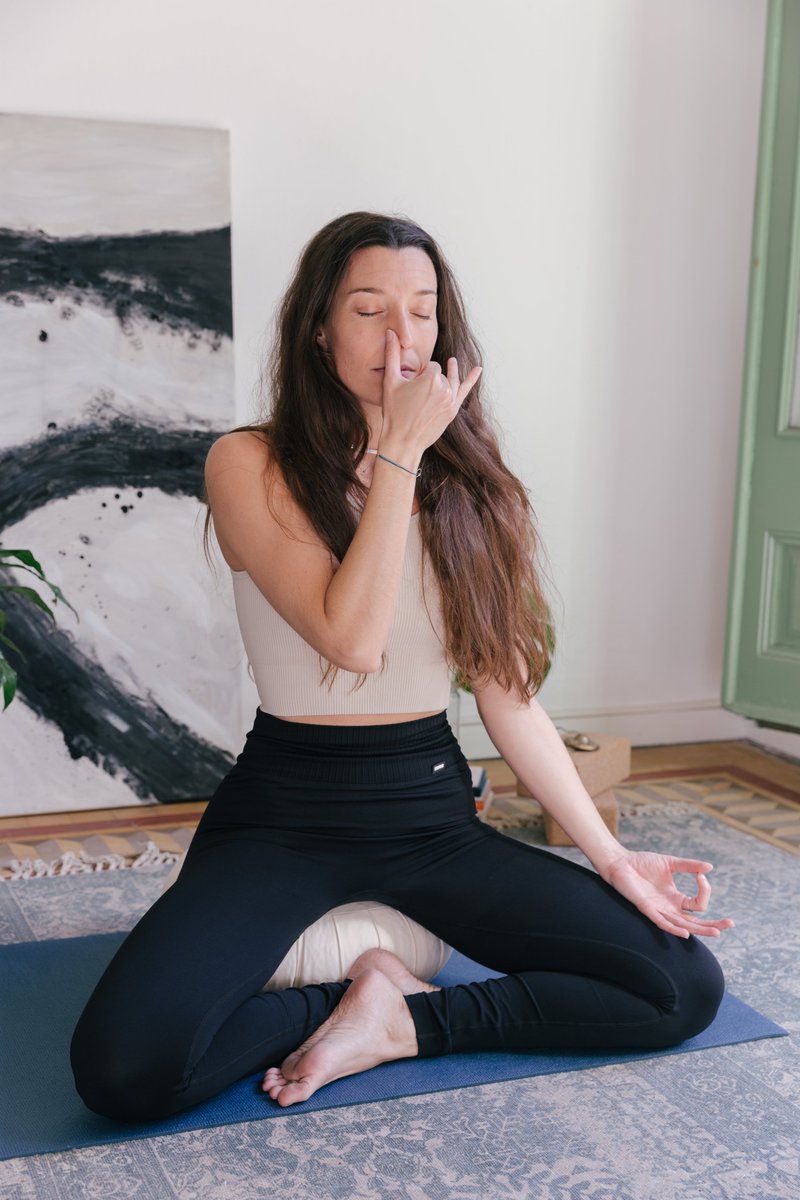 YogaYe's tweet photo. Today as every single day it is love that makes us human beings... may love bring us back our humanity ❤️⁣

#valentinesday #love #loveyourself #loveeachother #loveourplanet #yoga #yogabrand #yogaecommerce #tiendayoga #productosdeyoga #YogaYeProMat https://t.co/OSt7LOrW7c