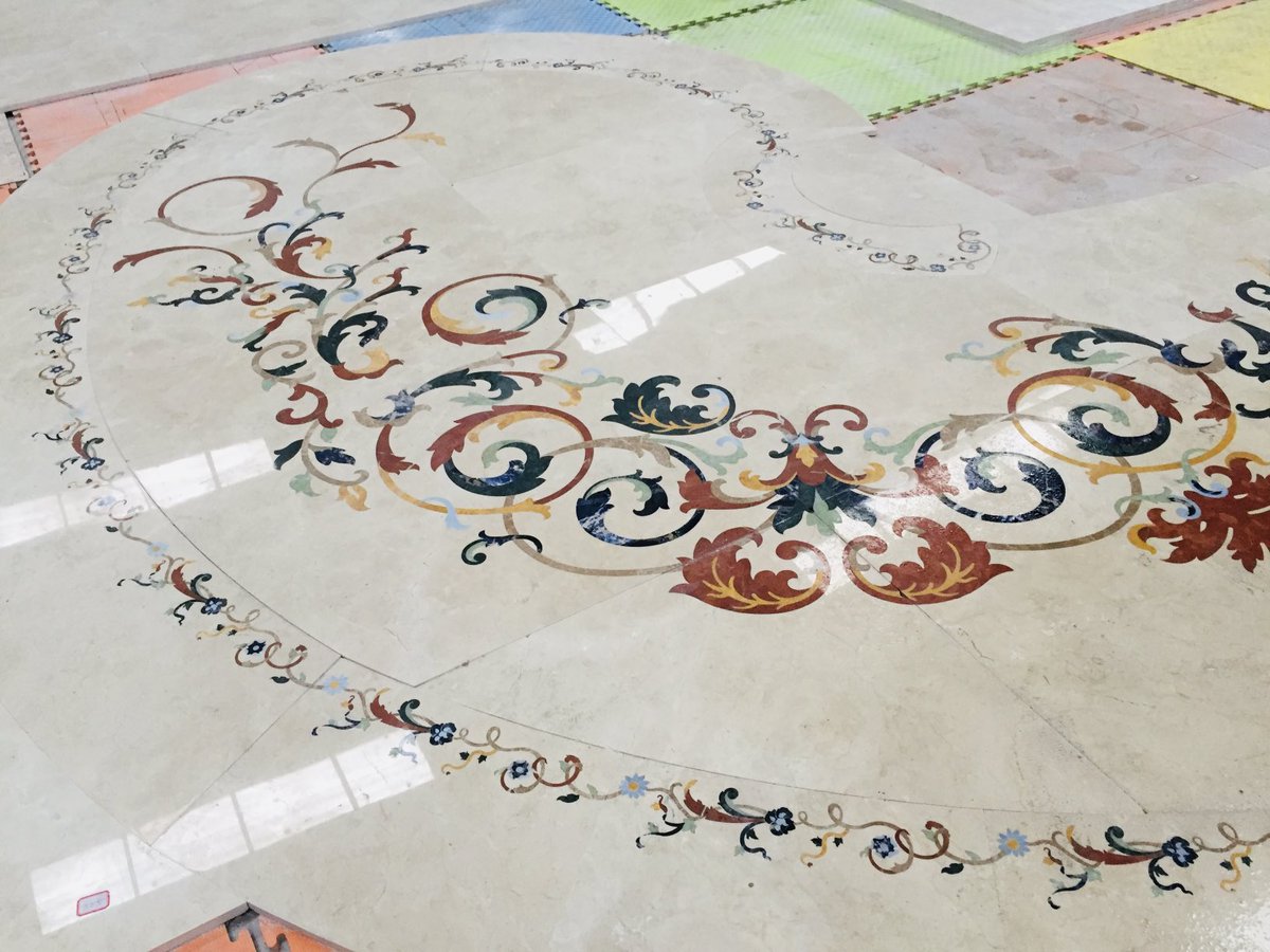 #marblemedallion #marbleinlay #medallion #stonemedallion #marblefloormedallion #waterjetmarblemedallion #customdesign#luxuryprojects #luxuryhome #chinafactory #chinasupplier #homedecor #homedesigner #architecture #architecturedesign #interiordesign #interiordecor #kuangluxuryhome