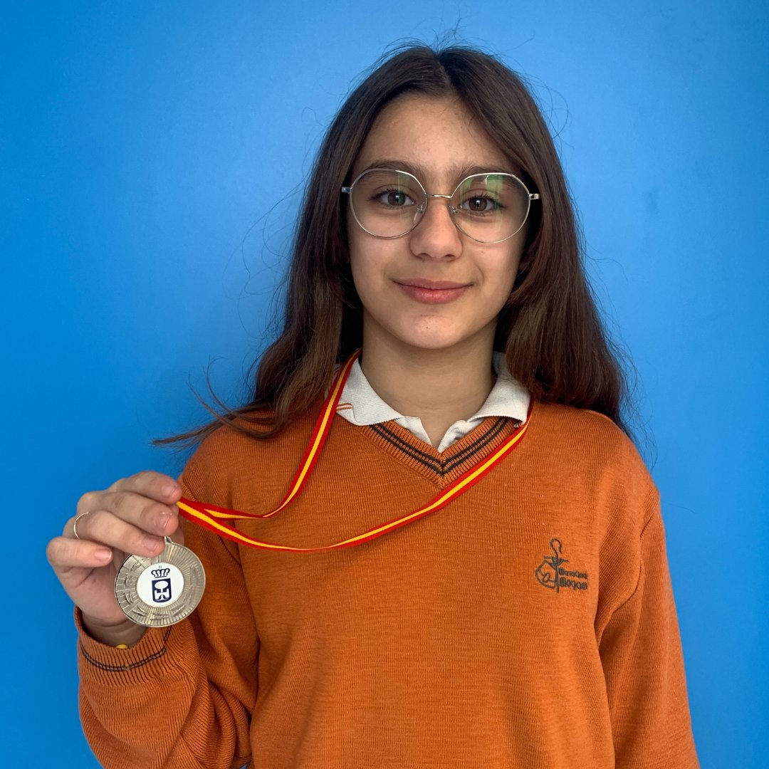 dpastoratoledo's tweet photo. Felicitamos a Daniella por su 🥈 puesto en el III Trofeo Nacional de 🤸🏾‍♀️ Gimnasia Rítmica Yebes-Valdeluz en la modalidad de ⭕aro 

𝒫𝑜𝓇𝓆𝓊𝑒 𝓁𝒶 𝒻𝑒𝓁𝒾𝒸𝒾𝒹𝒶𝒹 𝒹𝑒 𝓃𝓊𝑒𝓈𝓉𝓇𝑜𝓈 𝒶𝓁𝓊𝓂𝓃𝑜𝓈, 𝓉𝒶𝓂𝒷𝒾é𝓃 𝑒𝓈 𝓁𝒶 𝓃𝓊𝑒𝓈𝓉𝓇𝒶 .✨

#AtuLado🧡 https://t.co/DT5FKo0U3C