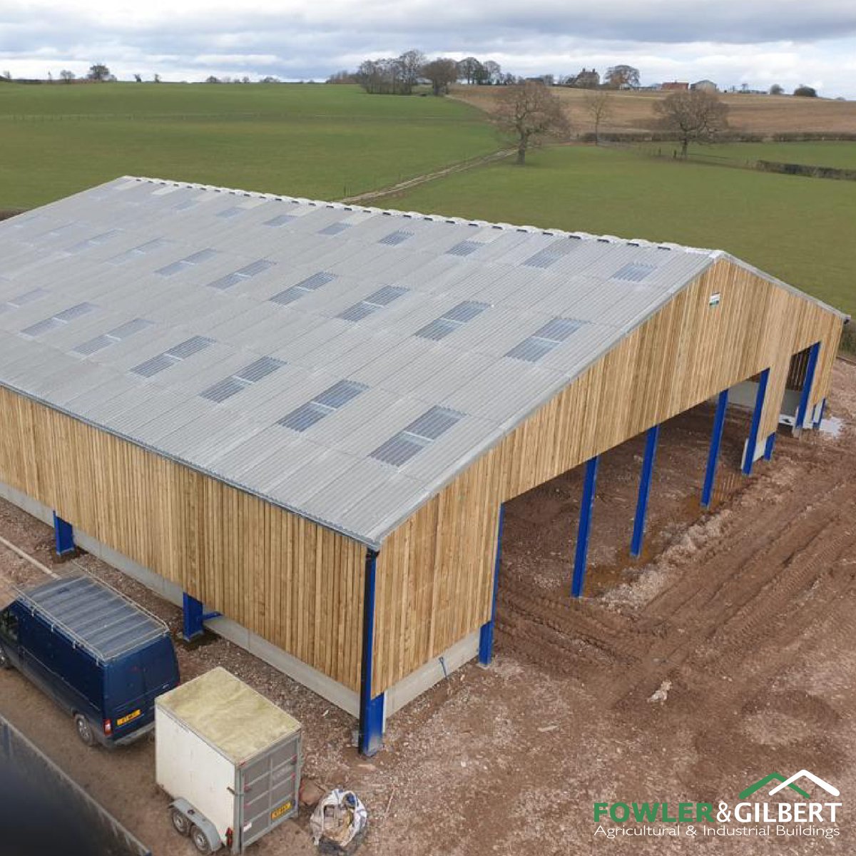 _FLGB's tweet photo. Its what we do… 🐮
We’ve just finished this 100’ x 100’ x 13  building .
Opting for Yorkshire boarding and  @Eternit_UK roof to provide plenty of ventilation, we’re focused on keeping your cattle healthy and happy so you can improve returns from your hard earned investments https://t.co/3ThZNKxpP6
