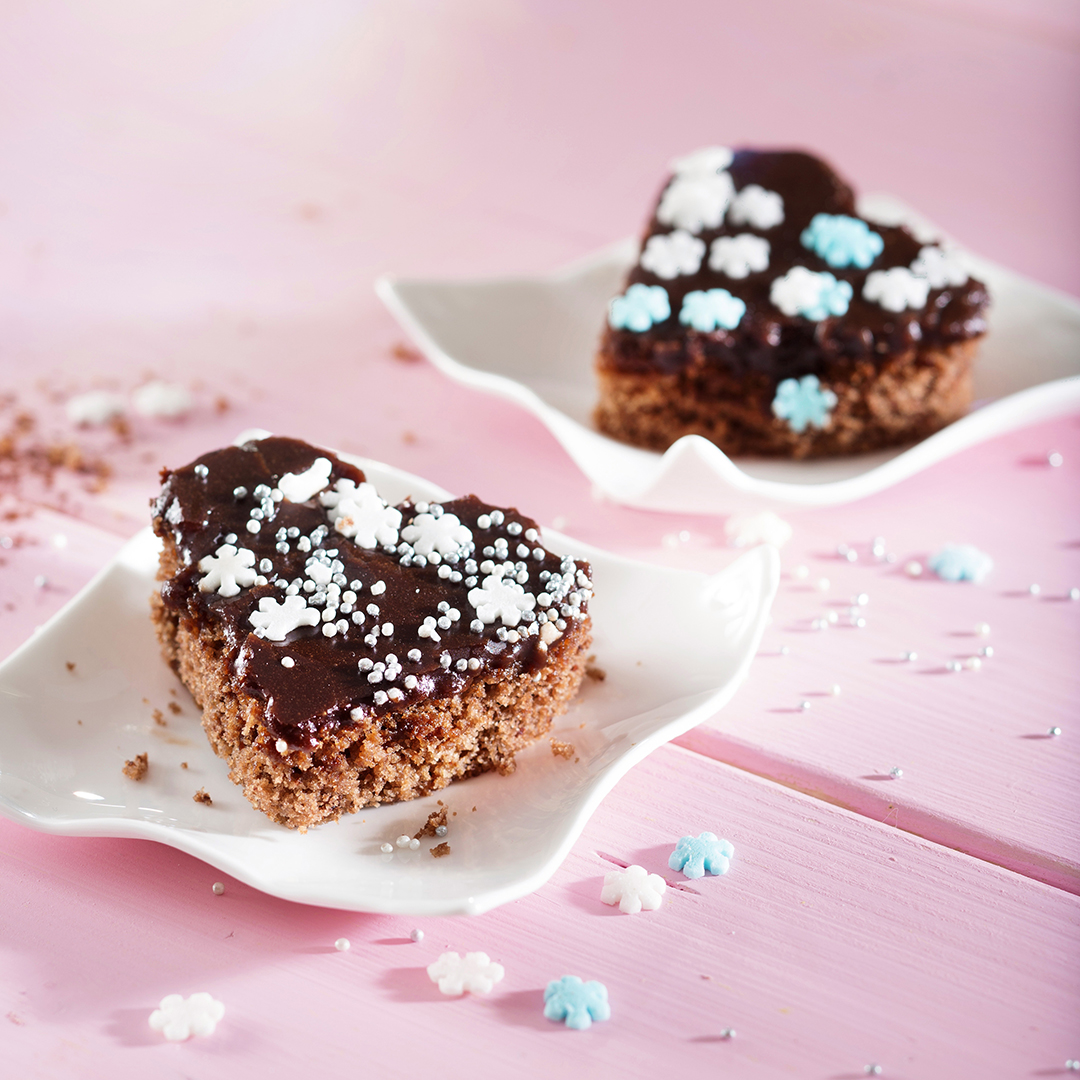 Mokkapalat ovat klassikkoleivonnaisia. Nämä suussa sulavat mokkapalat on tehty ilman valkoisia vehnäjauhoja Myllyn Paras Tattarijauhosta🥧🤩👉👉Testaa nämä! Kurkkaa resepti täältä hubs.li/Q01C0X100  #myllynparas #parhaatmokkapalat