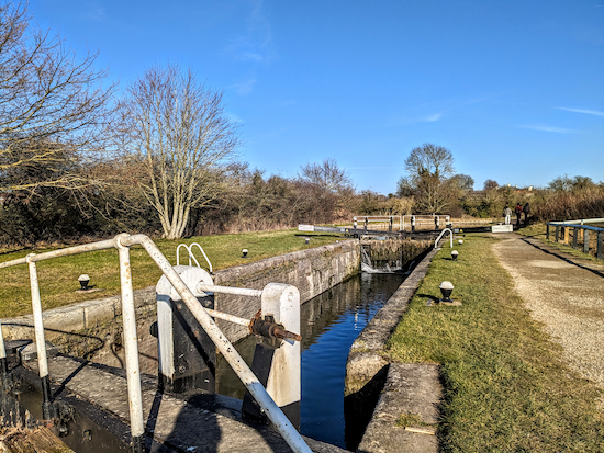 HertsWalker's tweet photo. NEW Walk 228: Tring Long Loop, 10.2 miles (16.5 km) with 210m of ascent. Includes parts of The Ridgeway through The #Chilterns, and a few pub options along the way. 

https://t.co/vtgcHw21su

#Hertfordshire #Hertfordshirewalks #freewalks https://t.co/ciued0nQ9Q