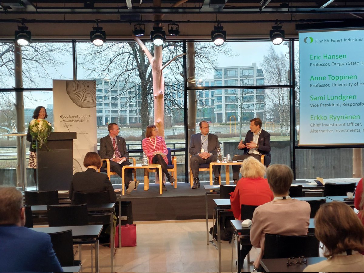 Interesting morning with responsibility and reporting at #forestindustry #research seminar. Thank you <a href="/SamiLundgren/">Sami Lundgren</a> @annetoppinen <a href="/ErkkoR/">Erkko Ryynänen</a> and Erik Hansen. <a href="/ForestIndustry/">Finnish Forest Industries</a>