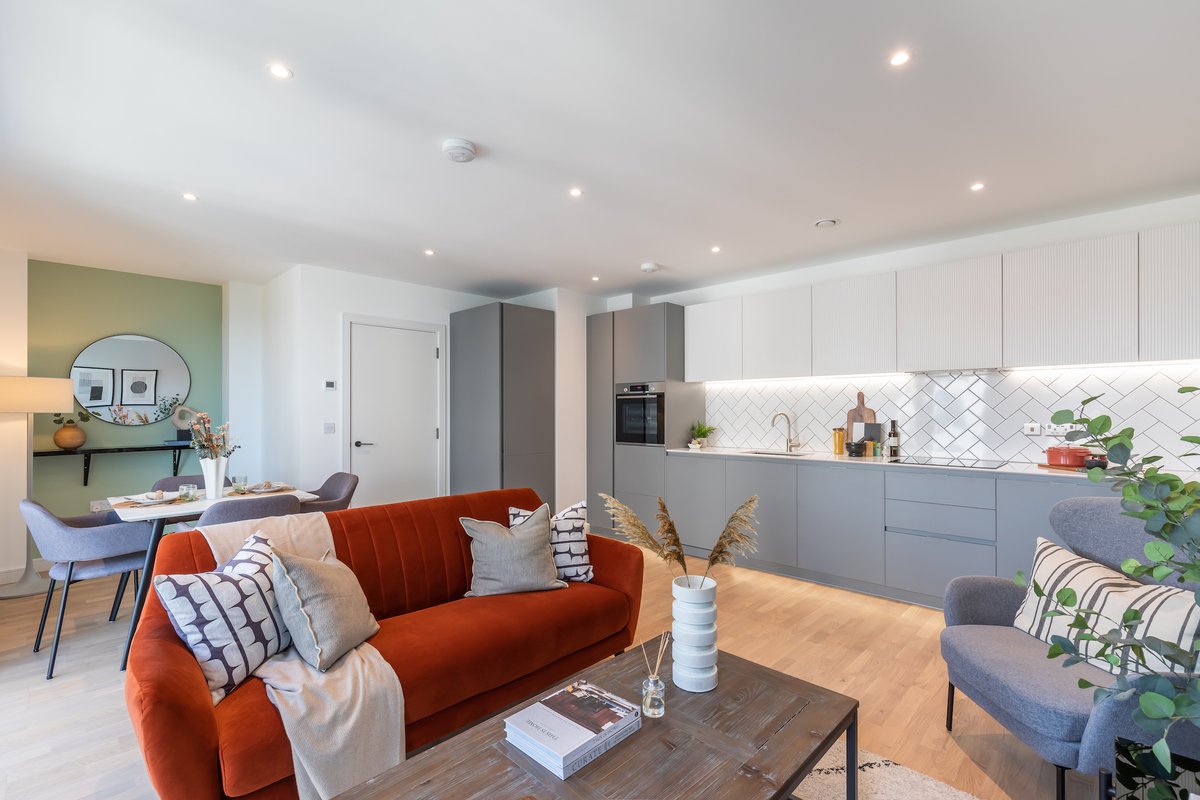 Do you have any exciting new #construction projects that your business has been involved with?

Would you like high-end professional photography, to show the excellent work on the completed site?

This is from a recent shoot, in #London , near #Southall, called #waterside