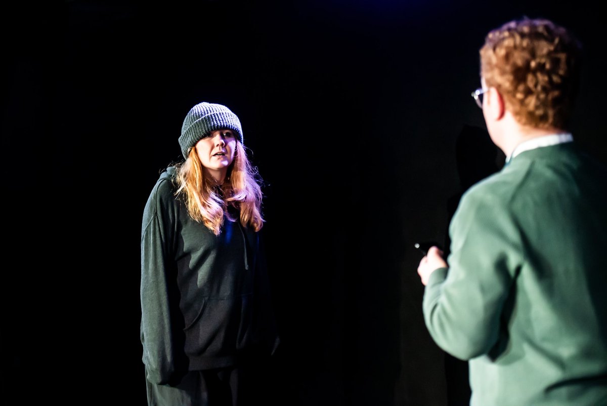 Right Dishonourable Friend is in FULL SWING @vaultfestival 🎉 We have 3 nights left, so please join us for a dark political comedy about the ever present North/South divide and lack of queer resources about the M25!
Glorious production shots by  <a href="/lidiacrisafulli/">lidia crisafulli</a> ✨