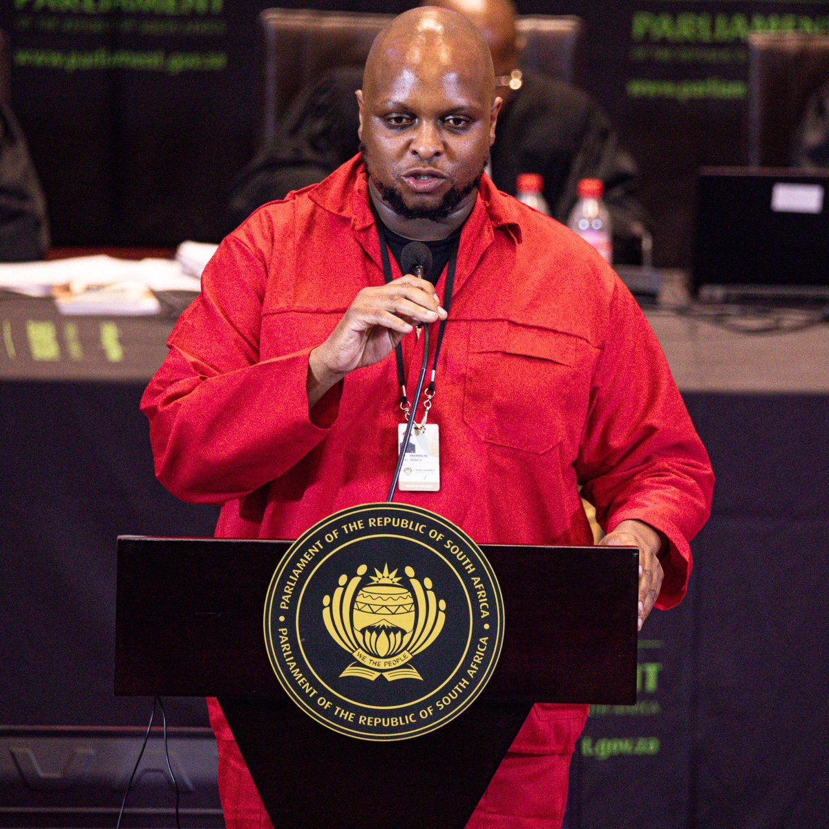 SANewzNetwork's tweet image. Floyd Shivambu is one of the intellectuals that we must learn a thing or two as South Africans in our quest to build a better country. Retweet if you agree.