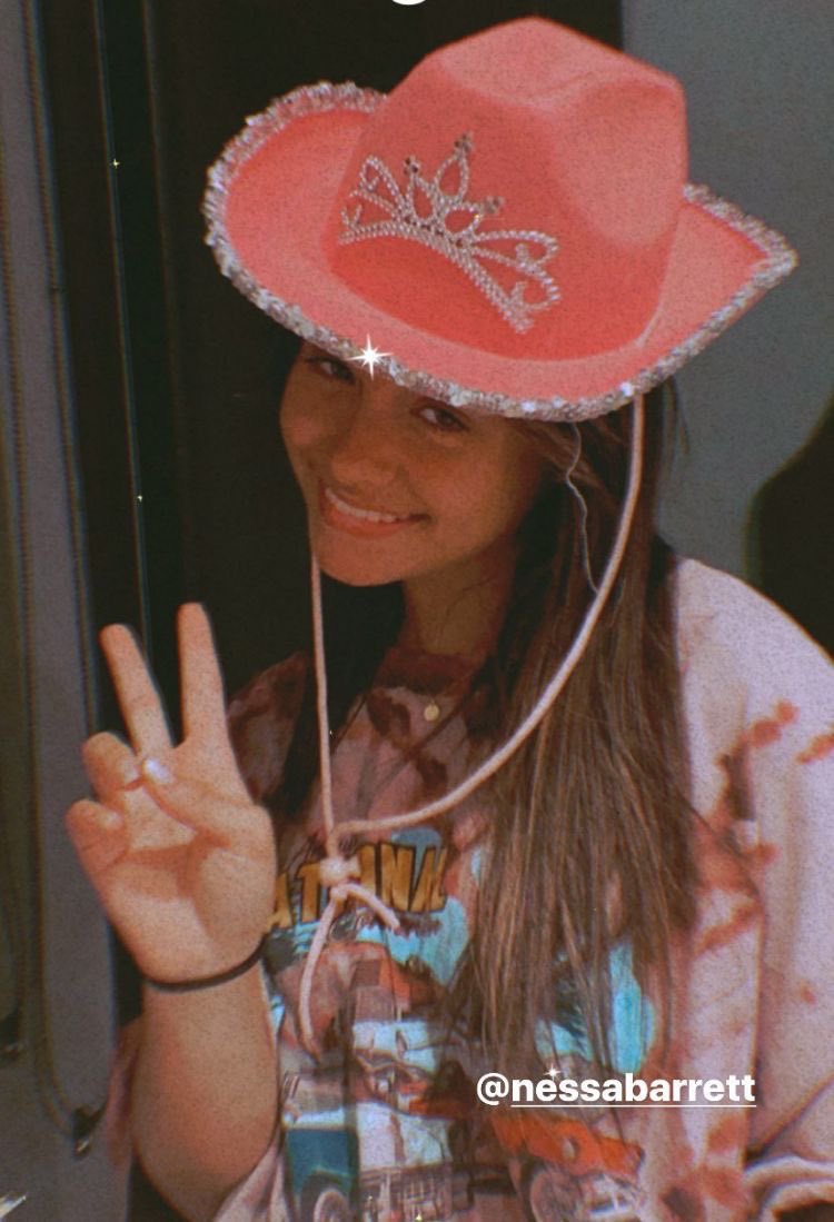 peytbarrett's tweet photo. we stan ness in her cowboy hats! baby cowboy is her best nickname🍼🤠 @nessabarrett @thenessanation #babycowboy #nessabarrett https://t.co/sH9BLvchNQ