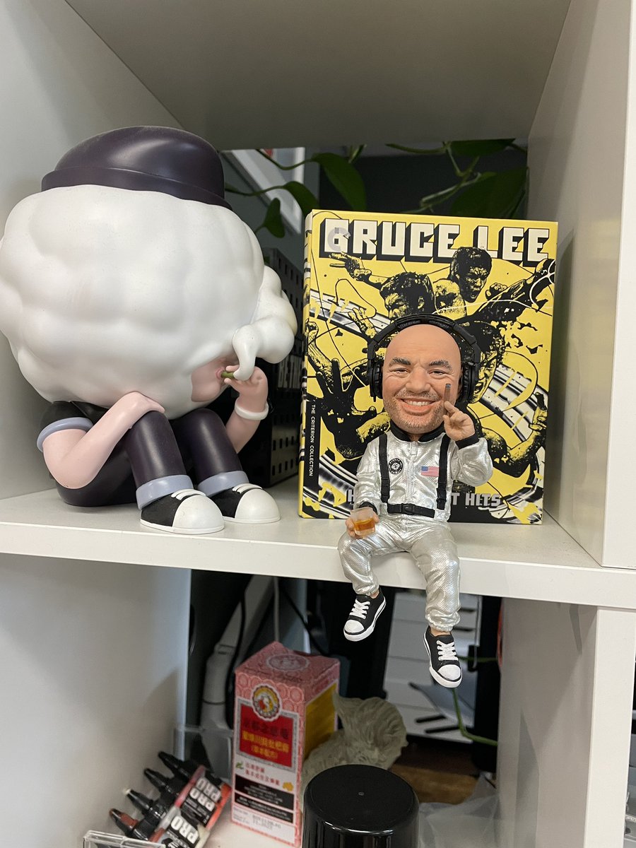 plasticcell's tweet image. A companion piece. 👋💨 @alexmdc7 @galang43 @OddworxOfficial #JRE