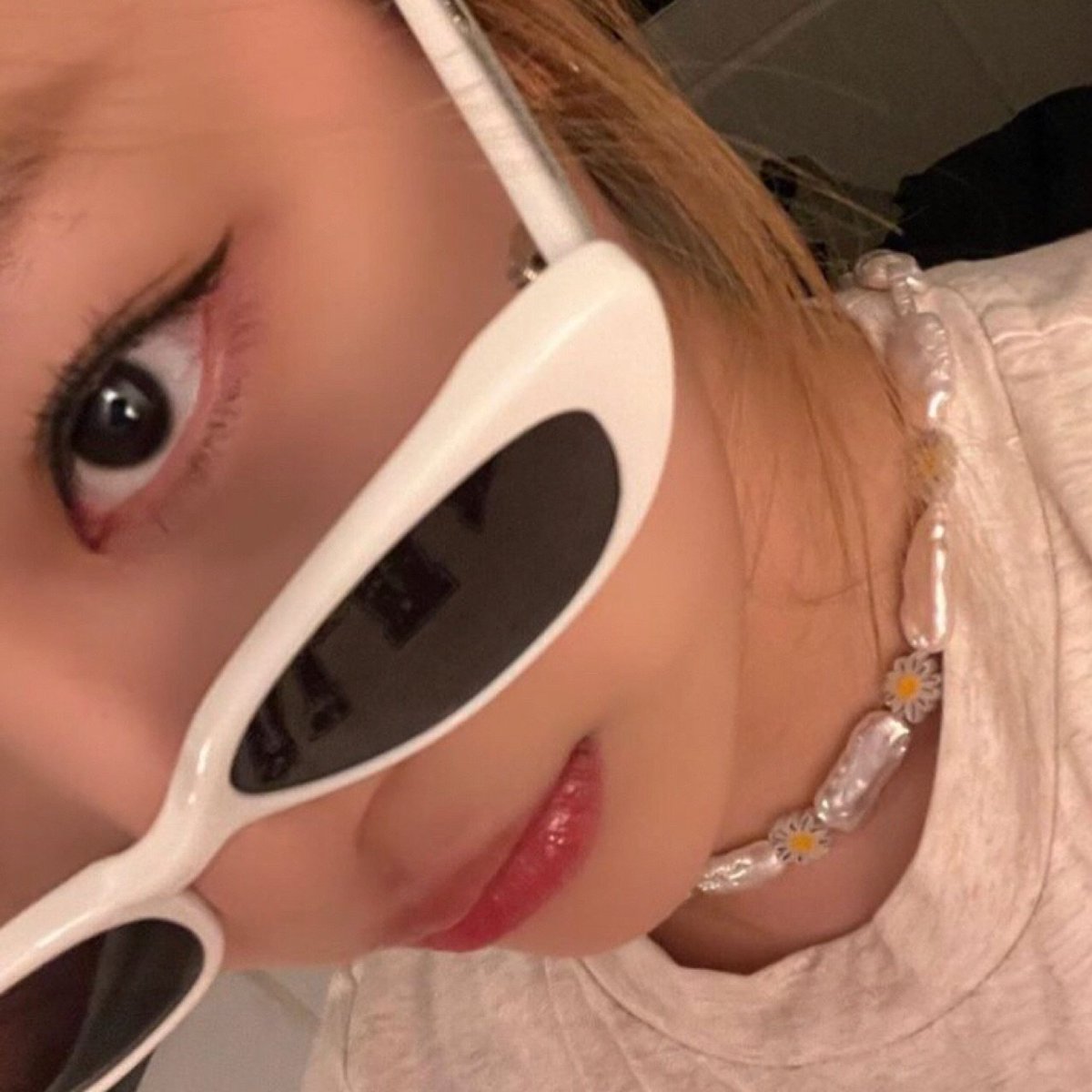 ↳ ❝ [ Te recomiendo b-sides de girlgroups. ] ¡! ❞